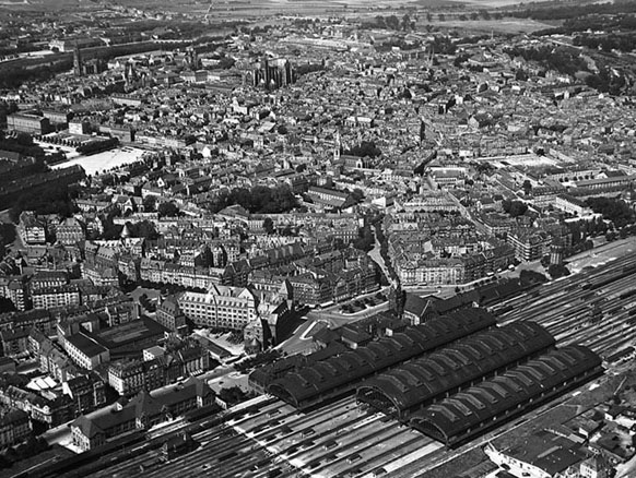 Photo aerienne de Metz - Le quartier de la gare en 1950