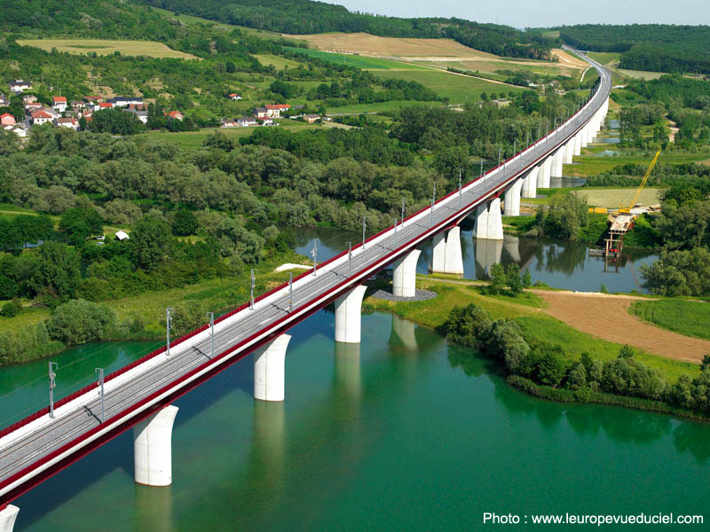 Photographie aérienne du viaduc de la Moselle - LGV Est