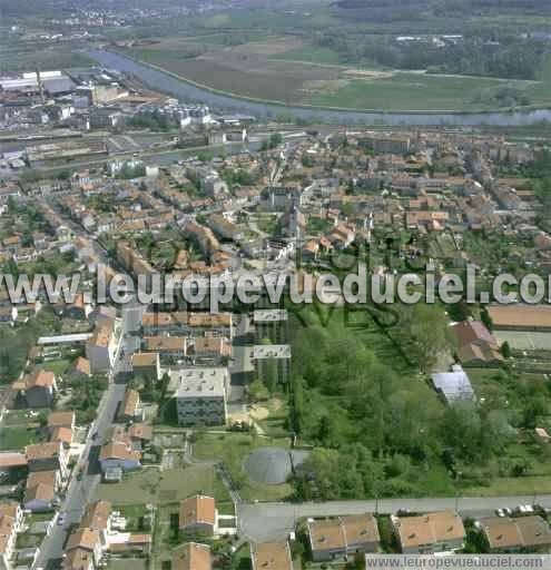 Photo aérienne de Frouard