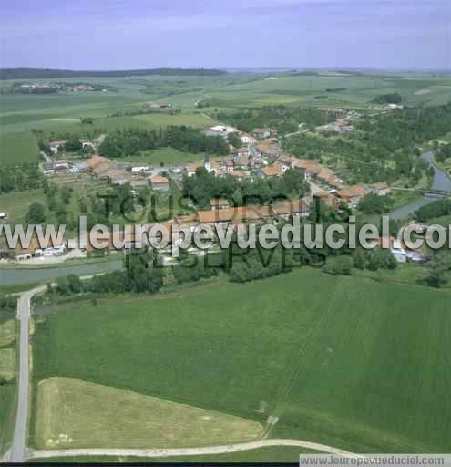 Photo aérienne de Bauzemont