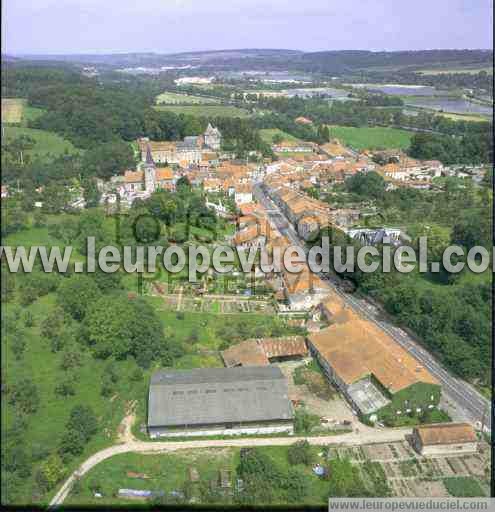 Photo aérienne de Neuviller-sur-Moselle