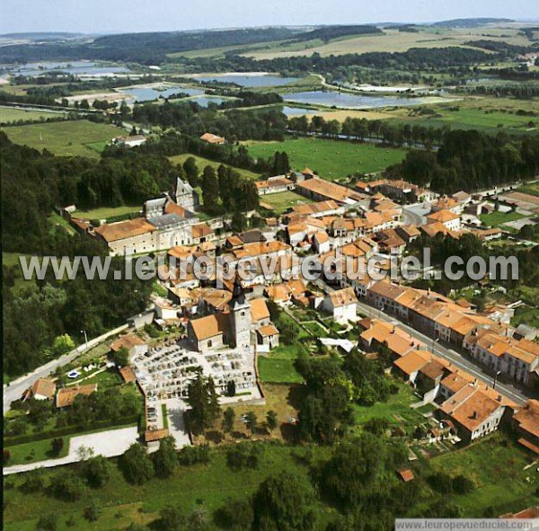 Photo aérienne de Neuviller-sur-Moselle