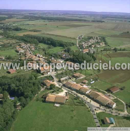 Photo aérienne de Mnil-la-Tour