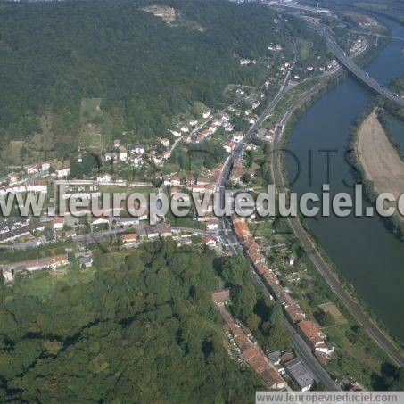 Photo aérienne de Marbache