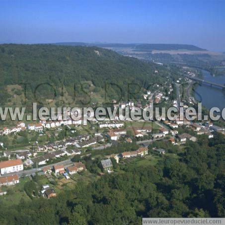 Photo aérienne de Marbache