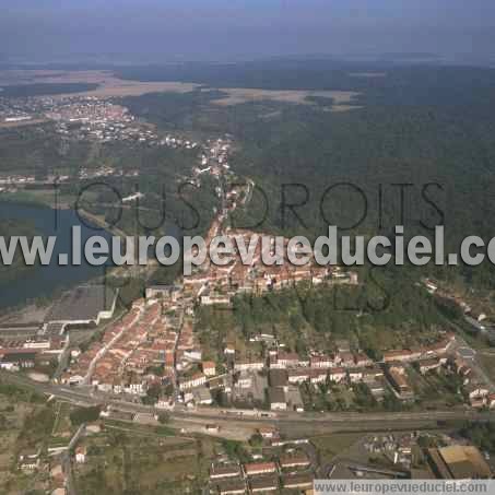 Photo aérienne de Liverdun