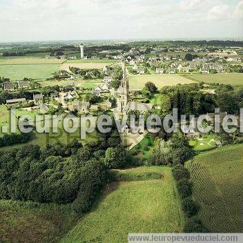 Photo aérienne de Plouvorn