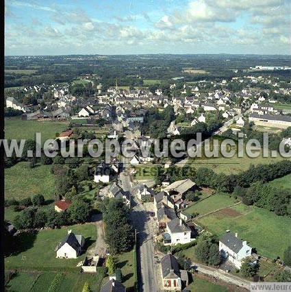 Photo aérienne de Guiscriff