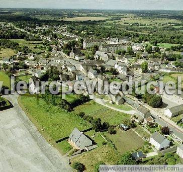 Photo aérienne de Plouguernével