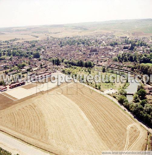 Photo aérienne de Chablis