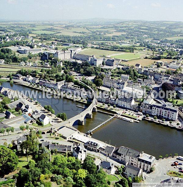 Photo aérienne de Châteaulin