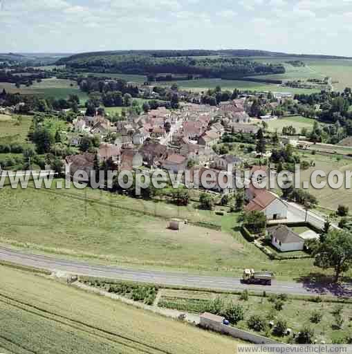 Photo aérienne de Leuglay