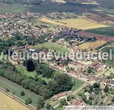 Photo aérienne de Ladoix-Serrigny