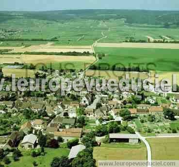 Photo aérienne de Flagey-Echézeaux