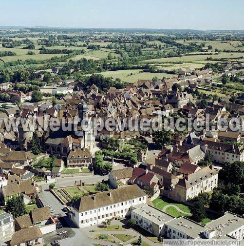 Photo aérienne de Arnay-le-Duc