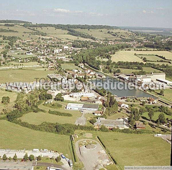 Photo aérienne de Pouilly-en-Auxois