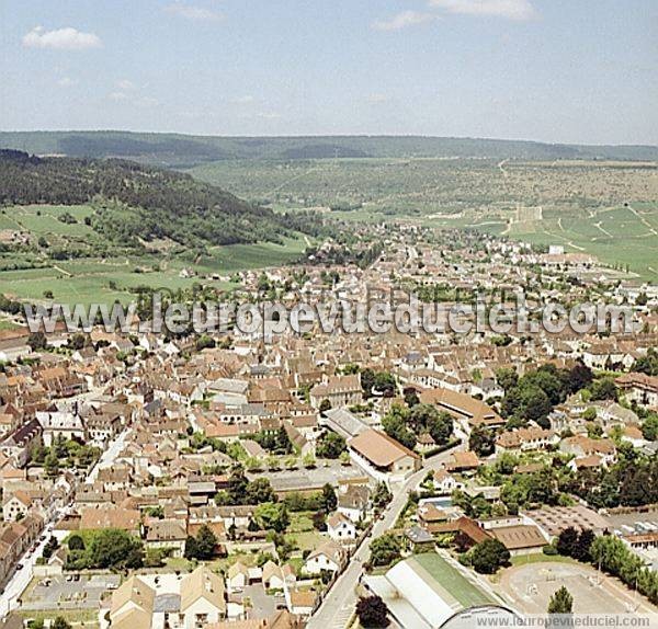 Photo aérienne de Nuits-Saint-Georges