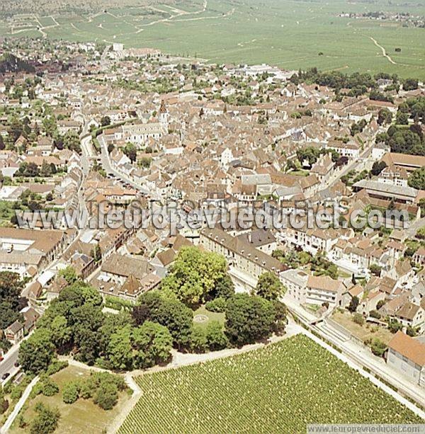 Photo aérienne de Nuits-Saint-Georges