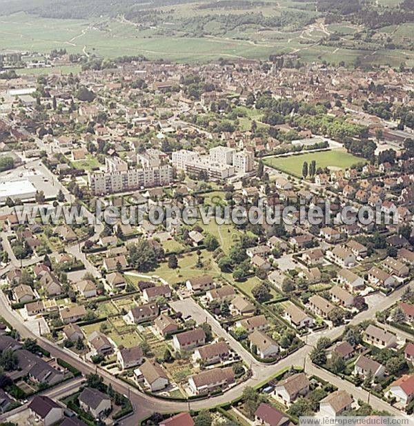 Photo aérienne de Nuits-Saint-Georges