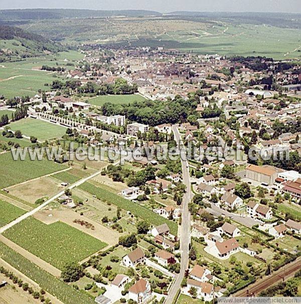 Photo aérienne de Nuits-Saint-Georges