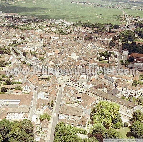 Photo aérienne de Nuits-Saint-Georges