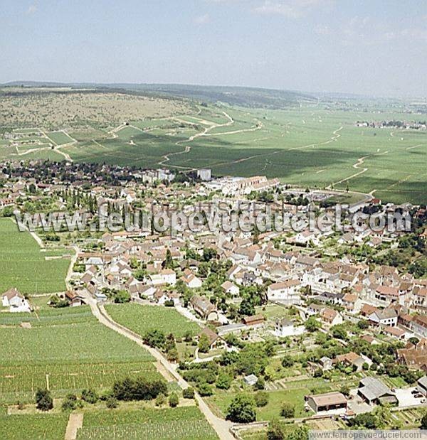 Photo aérienne de Nuits-Saint-Georges