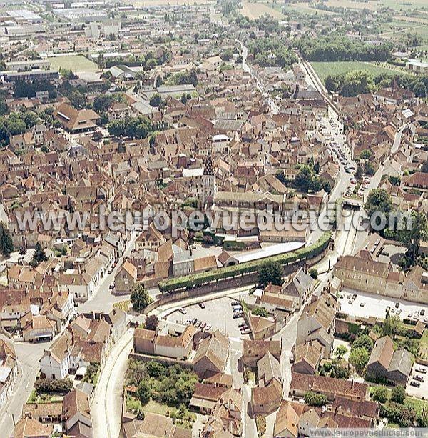 Photo aérienne de Nuits-Saint-Georges