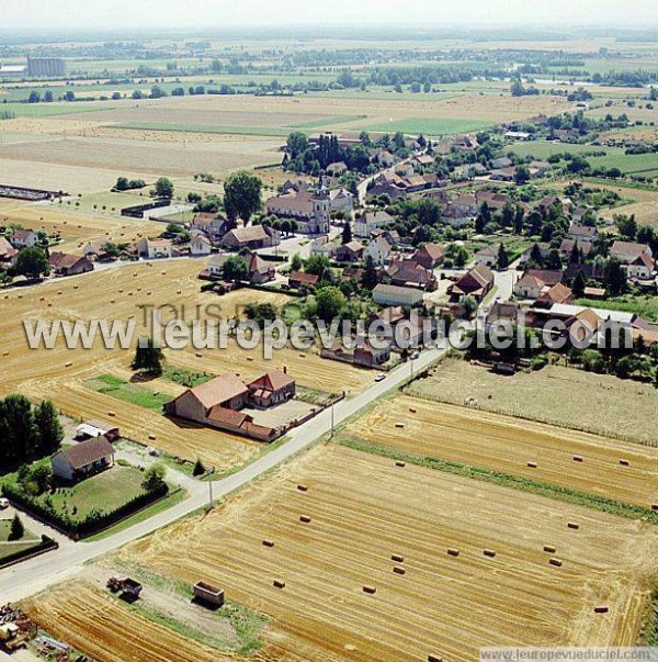 Photo aérienne de Esbarres