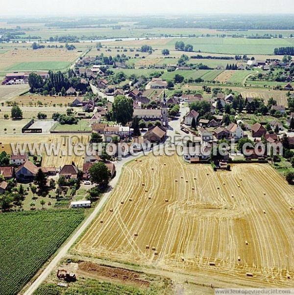 Photo aérienne de Esbarres