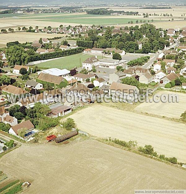 Photo aérienne de Ouges