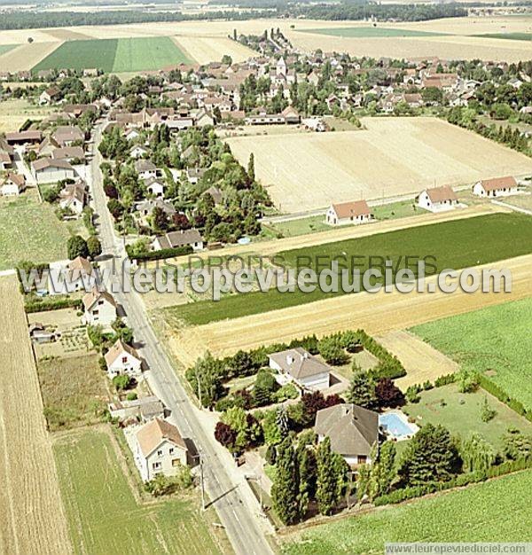 Photo aérienne de Rouvres-en-Plaine