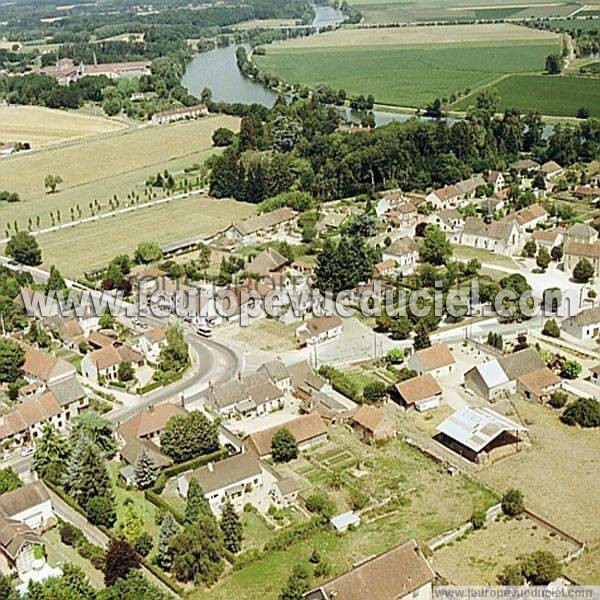 Photo aérienne de Pouilly-sur-Sane