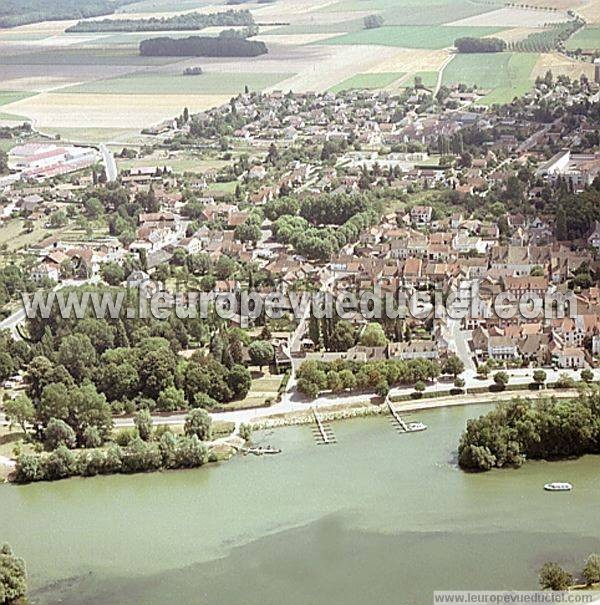 Photo aérienne de Seurre