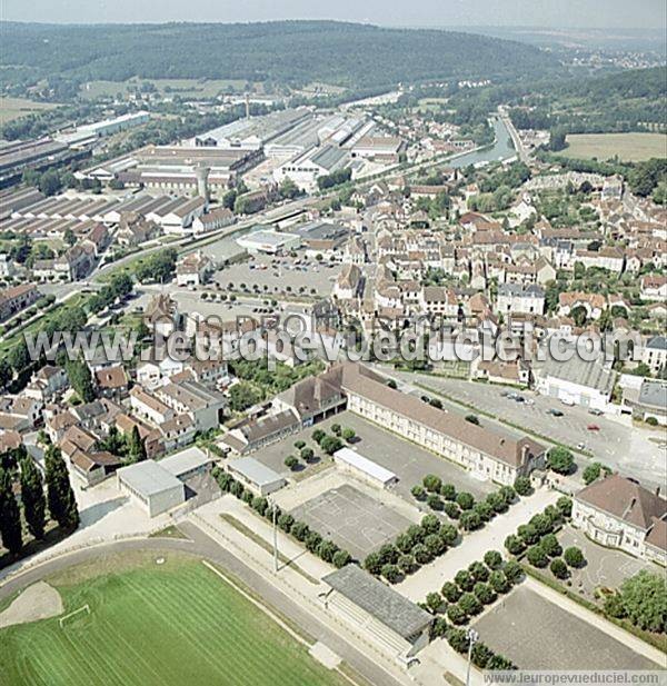 Photo aérienne de Montbard