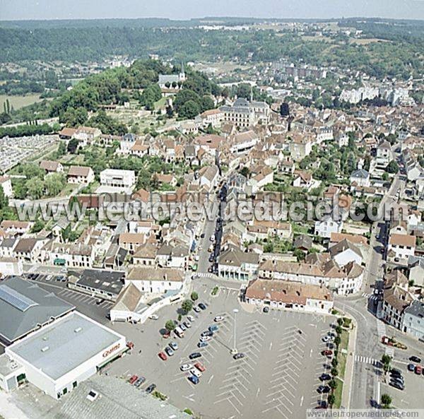 Photo aérienne de Montbard