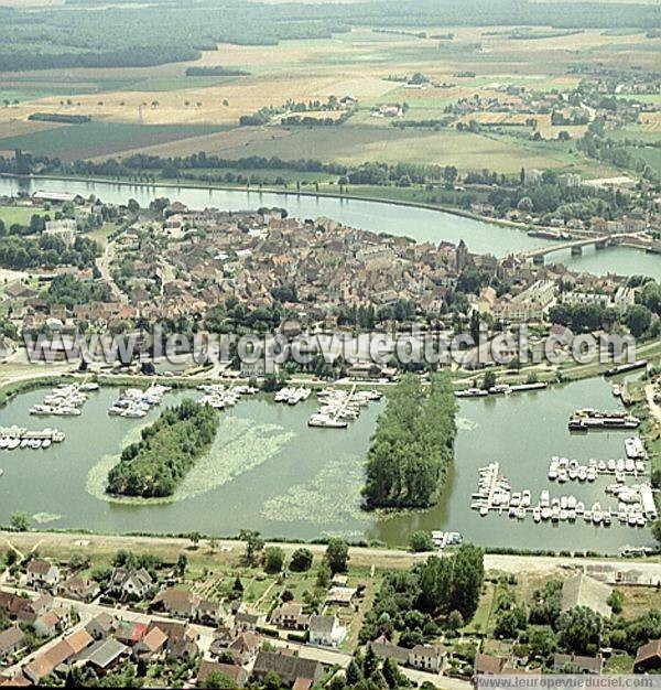 Photo aérienne de Saint-Jean-de-Losne