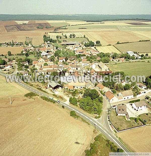 Photo aérienne de Prenois