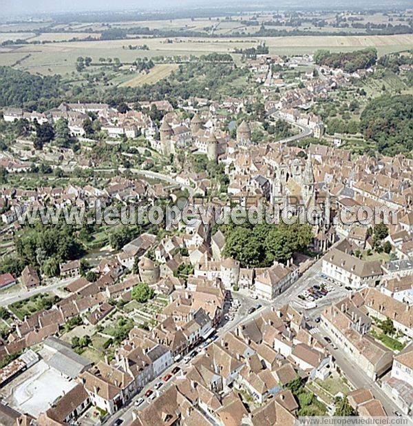 Photo aérienne de Semur-en-Auxois