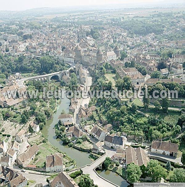 Photo aérienne de Semur-en-Auxois