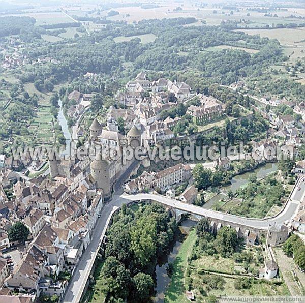 Photo aérienne de Semur-en-Auxois