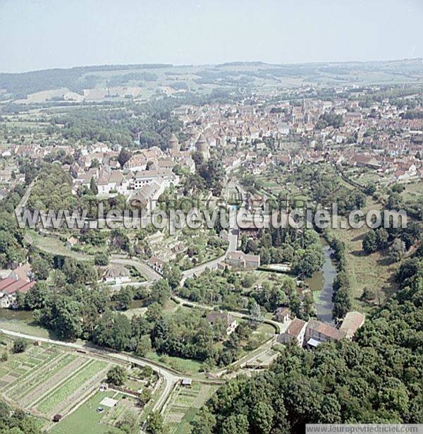 Photo aérienne de Semur-en-Auxois