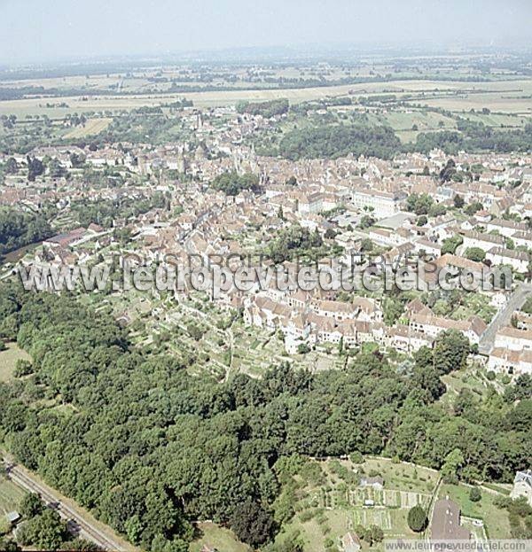 Photo aérienne de Semur-en-Auxois