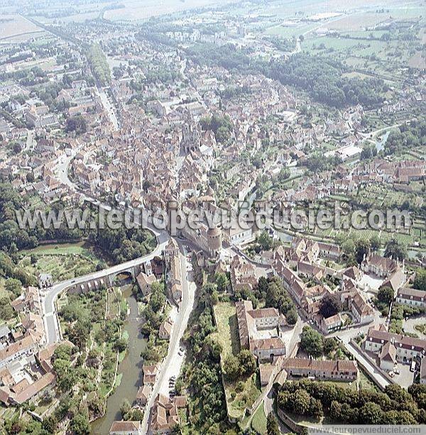 Photo aérienne de Semur-en-Auxois