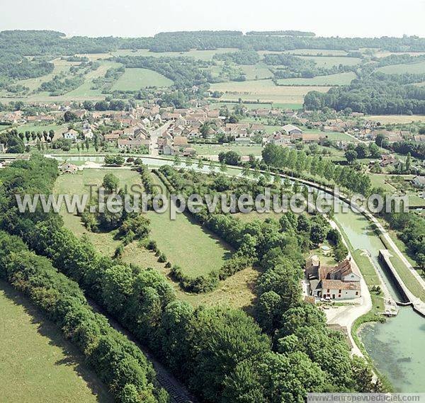 Photo aérienne de Marigny-le-Cahout