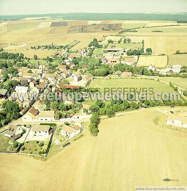 Photo aérienne de Prenois