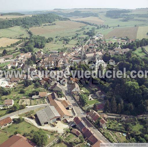 Photo aérienne de Saint-Seine-l'Abbaye