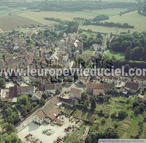 Photo aérienne de Saint-Seine-l'Abbaye