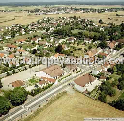 Photo aérienne de Longeault