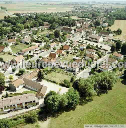 Photo aérienne de Longeault