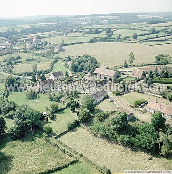 Photo aérienne de Vic-sous-Thil